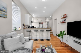 722 S 22nd St Unit 1, Philadelphia, PA 19146