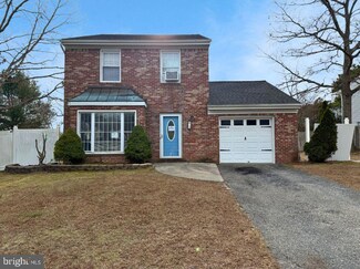 10 Buxton Ct, Barnegat, NJ 08005
