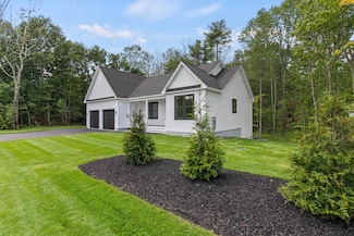 199 Thompson Rd, Kennebunk, ME 04043