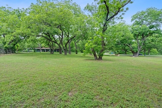 11824 Pecan Dr, Jonestown, TX 78645