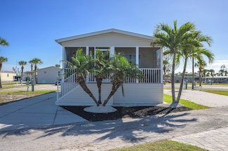 83 Gosuite Trail, Fort Myers Beach, FL 33931