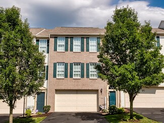 2206 Michael Dr, Pittsburgh, PA 15227