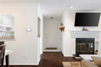807 Woodcliff Dr, Atlanta, GA 30350