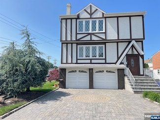 730 Page Ave Unit 1, Lyndhurst, NJ 07071