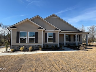 28 Hagood St, Smithfield, NC 27577