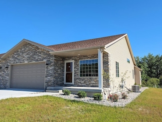 5981 Faith Blvd, Bay City, MI 48706