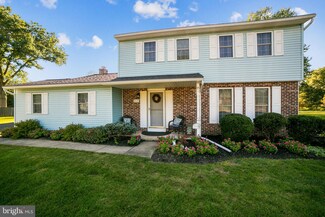 2113 Stewart Dr, Hatfield, PA 19440