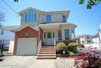 338 Sleight Ave, Staten Island, NY 10307