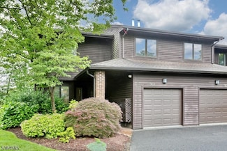 362 French Ct, Teaneck, NJ 07666