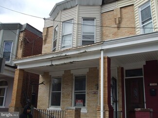 1247 Everett St, Camden, NJ 08104