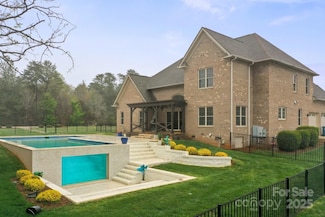 1012 Harper Lee Dr, Newton, NC 28658