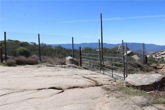 4 Los Amantes Ln, Sage, CA 92544