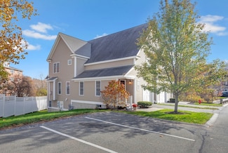 24 River Point Dr Unit 6, Ipswich, MA 01938