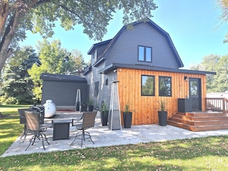 102 N 4th St, Fairmount, ND 58030