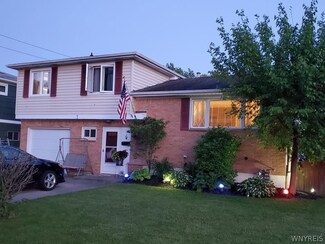 14 Domino Ct, Depew, NY 14043