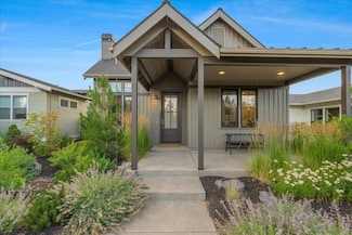 1153 NW Mt Washington Dr, Bend, OR 97703