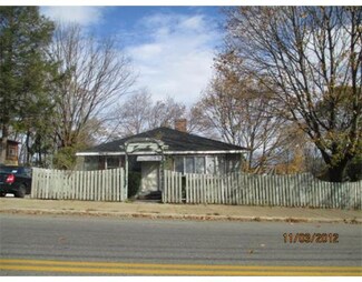 141 Berkeley St, Lawrence, MA 01841