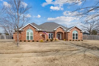 10 Darian Dr, Bentonville, AR 72712