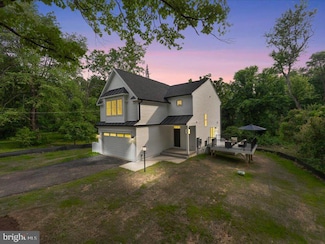 11433 Popes Head Rd, Fairfax, VA 22030