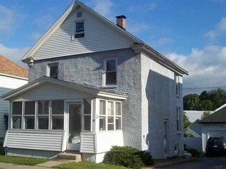 13 Saratoga Ave, Broadalbin, NY 12025