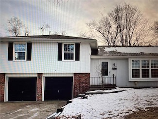 809 E 110th St, Kansas City, MO 64131