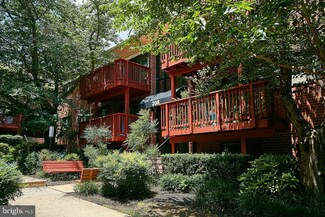 208 Skyhill Rd Unit 1, Alexandria, VA 22314