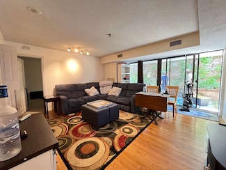 147 Kelton St Unit 308, Allston, MA 02134