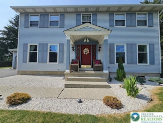 100 Wynnwood Ln E, Easton, PA 18040