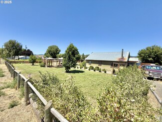 138 W 12th St, Prairie City, OR 97869