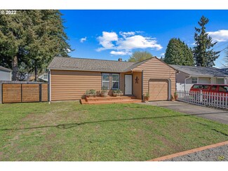 33751 SE Maple St, Scappoose, OR 97056