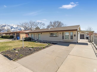828 E Hibiscus Ave, Sandy, UT 84094