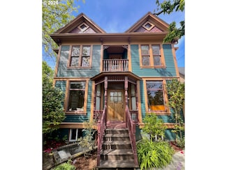 131 NE Tillamook St, Portland, OR 97212