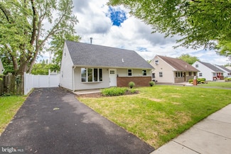 1102 Dolores Ln, Croydon, PA 19021