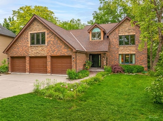 2734 Alyssa Dr, Naperville, IL 60565