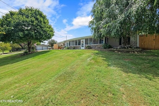 1375 Roberts Matthews Hwy, Sparta, TN 38583