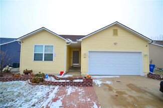 2411 Grand River Dr, Des Moines, IA 50320