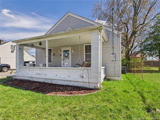 2750 Edgewood Ln, New Albany, IN 47150