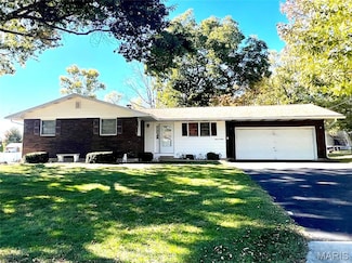 707 S Library St, Waterloo, IL 62298