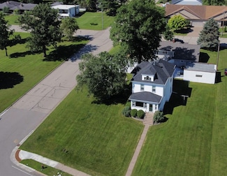 1020 S Lakeshore Dr, Lake City, MN 55041