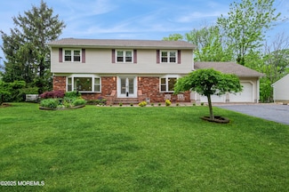 27 Briarwood Dr, Matawan, NJ 07747