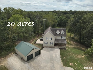 21885 N Tea Rose Ln, Texico, IL 62889