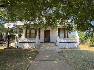 318 Preston Ave, Ione, CA 95640