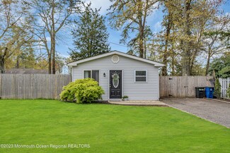 403 Beach Blvd, Forked River, NJ 08731