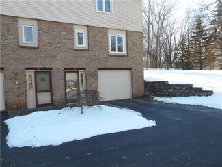 65 Woodridge Trail, Henrietta, NY 14467