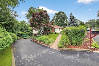 25 Tappan Terrace, Briarcliff Manor, NY 10510