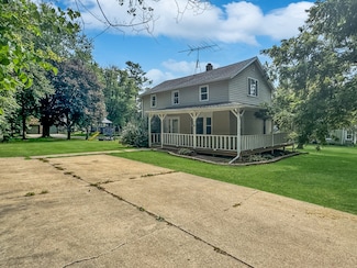 65 S Stephenson St, Cedarville, IL 61013