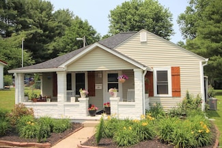 253 W Wayne St, Spencer, IN 47460