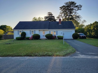 115 Captain Chase Rd, South Yarmouth, MA 02664
