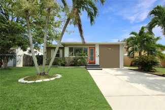 2422 Roosevelt St, Hollywood, FL 33020
