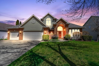 285 Muirfield Dr, Valparaiso, IN 46385